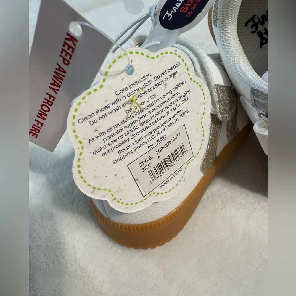 First Steps Size 6 Sneakers - Picture 5 of 7